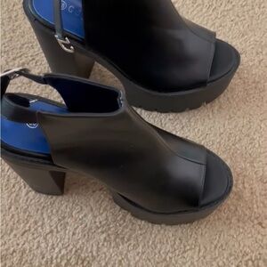 Black Platform Heeled peep toe